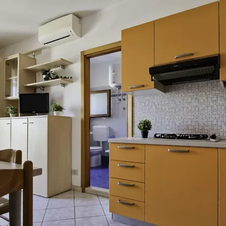 Апартаменты Seaside For 4 People In - Beahost Бибионе