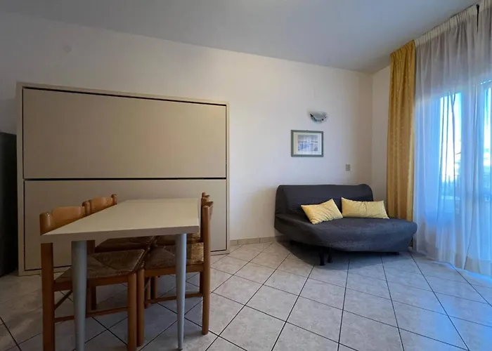 Апартаменты Seaside For 4 People In - Beahost Бибионе